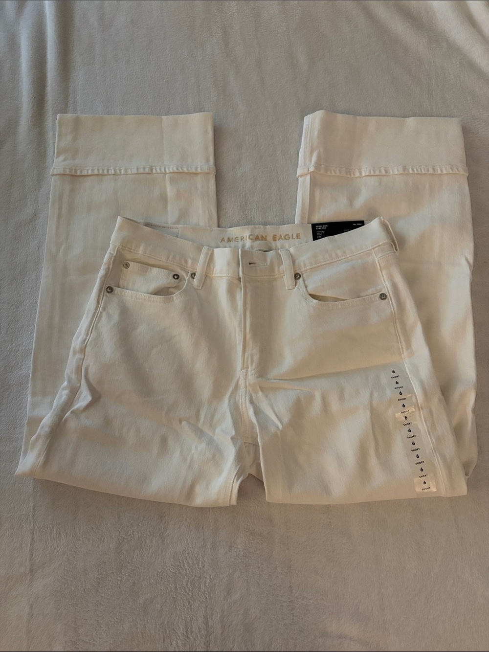 American Eagle Outfitters Women’s White Straight-Leg Jeans